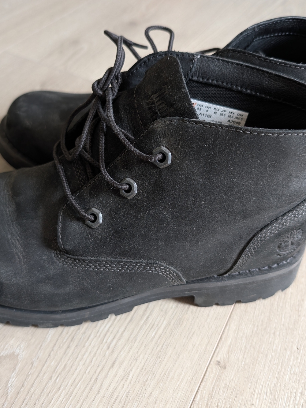 Timberland Men's Black Lace-Up Suede Boots